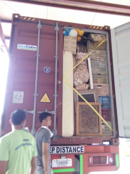 UNLOADING CONTAINER AT RPJ BULACAN FOR FRIDAY AUCTION