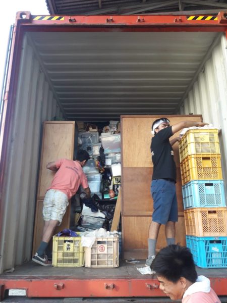 UNLOADING CONTAINER AT RPJ ALABANG